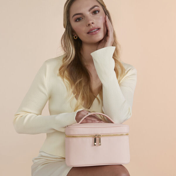 Boutique vanity case Thumbnail