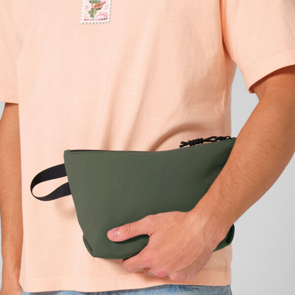 Minimal lifestyle pouch Thumbnail